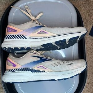 Brooks Cream and Blue Athletic Shoes